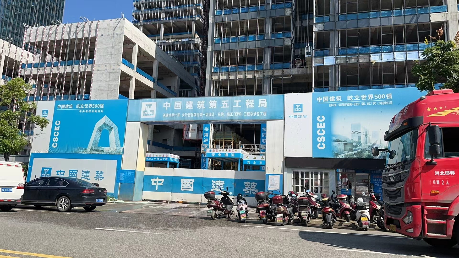 湖南-長沙智谷第一區EPC項目采用彩鋼高晶風管